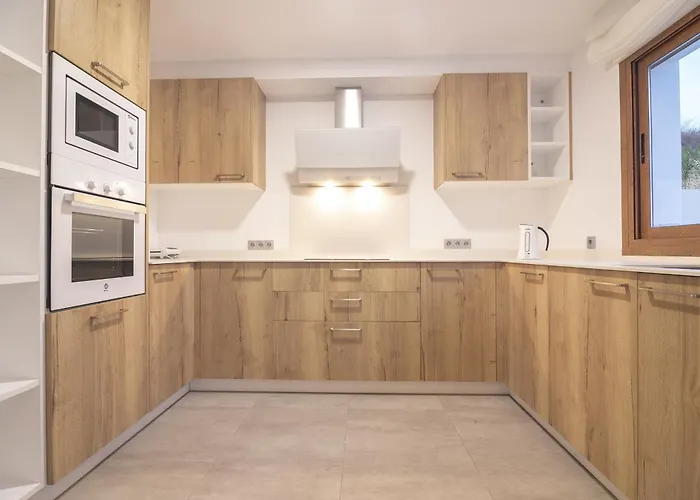 Willa Guzman - Grandiosa *